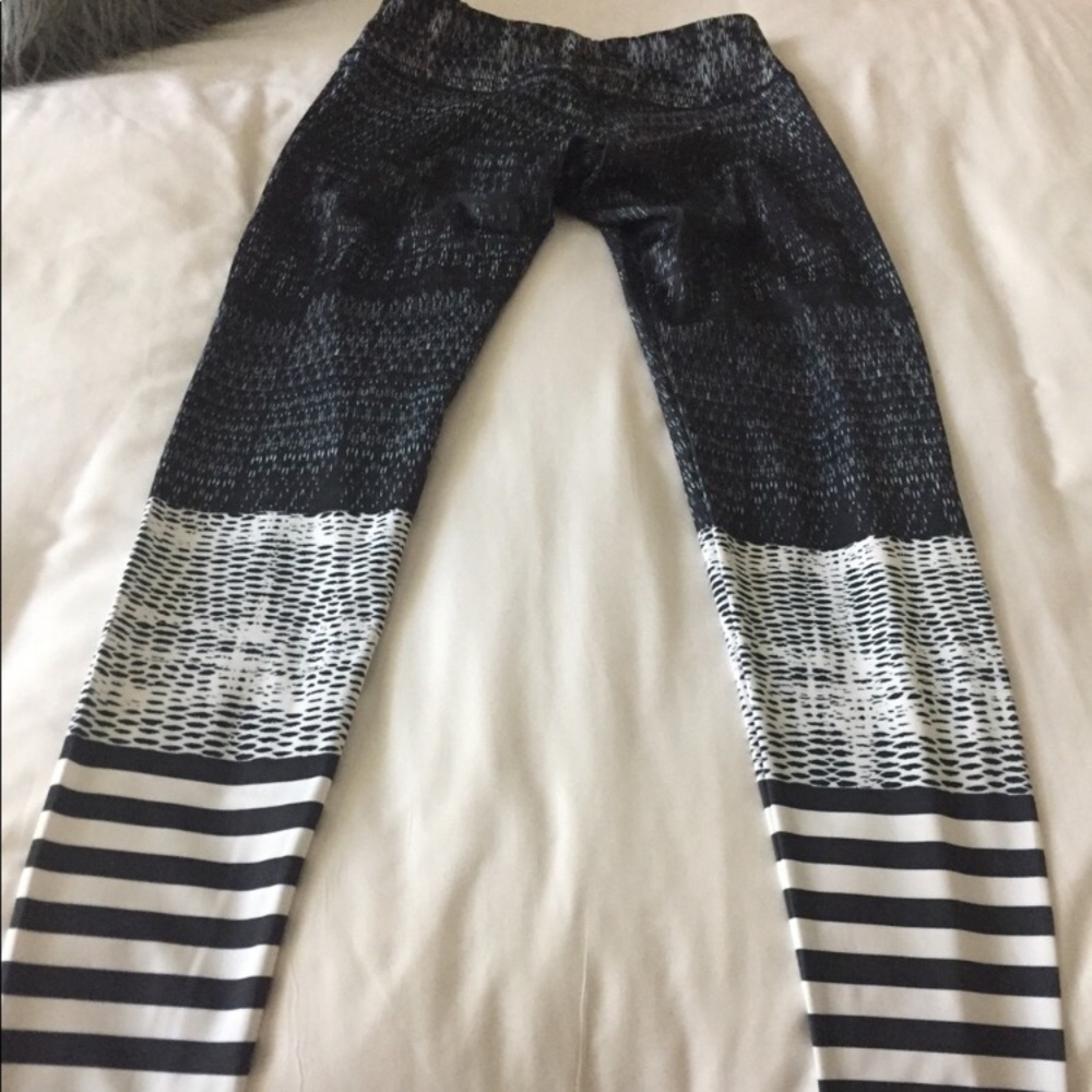 Onzie Graphic Legging S - Picture 4 of 5