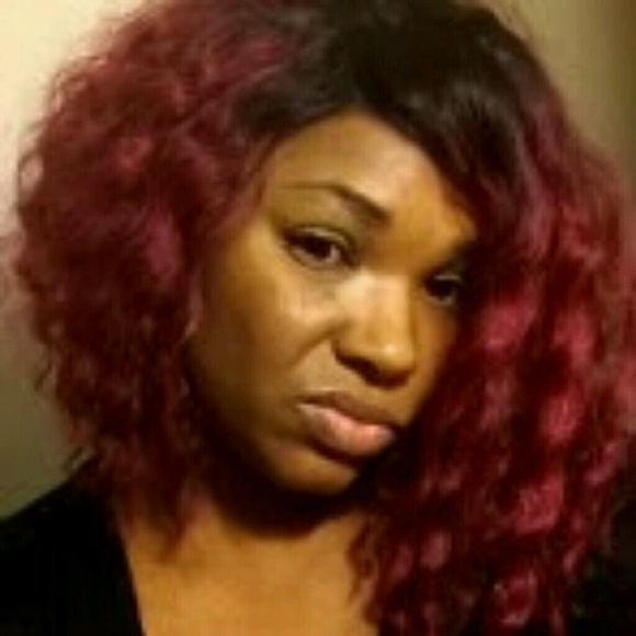 Meet your Posher, Tiffany - Picture 1 of 1