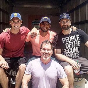 Meet your Posher, Carlos