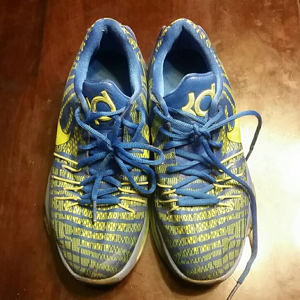 KD basketball shoes