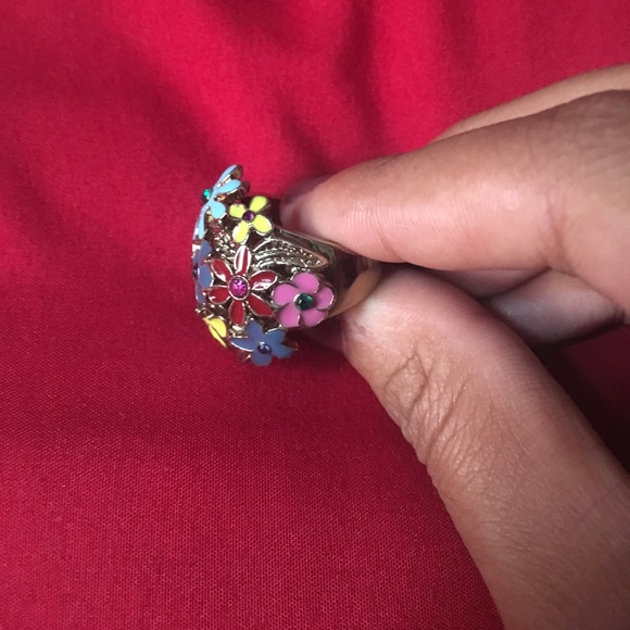 Colorful Flower Ring - Picture 4 of 6
