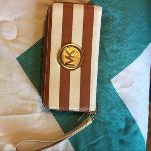 Michael Kors wallet