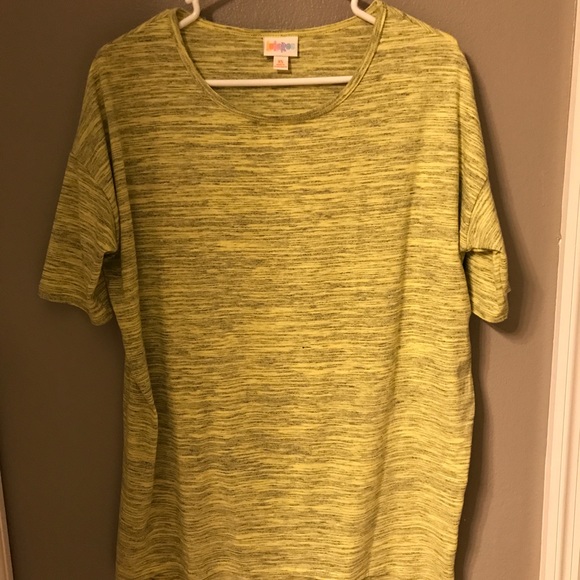 LuLaRoe Tops - LuLaRoe XS Irma