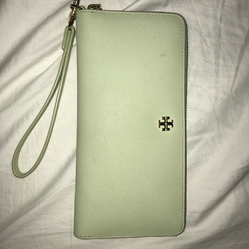 Tory burch wallet