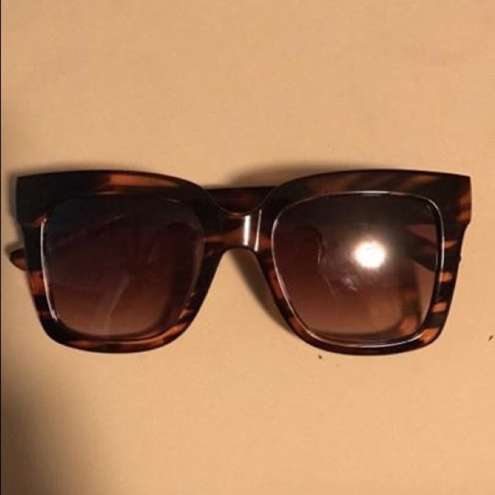 Quay Australia Supine Sunglasses