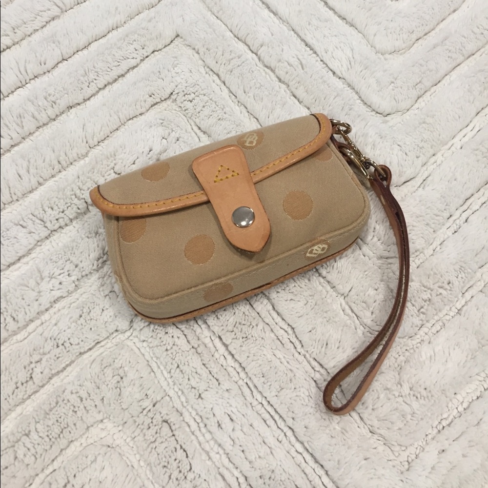 Dooney & Bourke wristlet