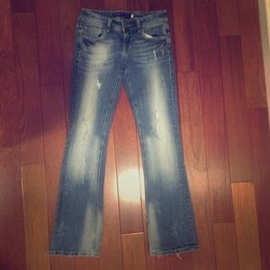 🔥👖Vigoss jeans!!! Super cute distressed pattern