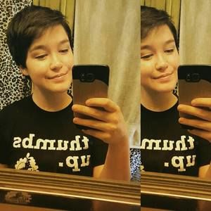 Meet your Posher, Hayley