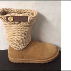 Women Shaina UGG Boots Size 10