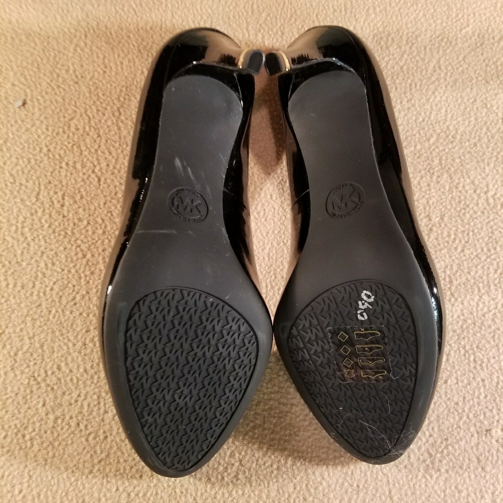 SOLD/Brand New MMK Black Patten Leather Heels - Picture 2 of 5