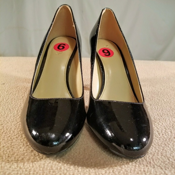SOLD/Brand New MMK Black Patten Leather Heels - Picture 4 of 5