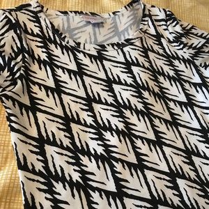 SOLD-- XS LuLaRoe Julia