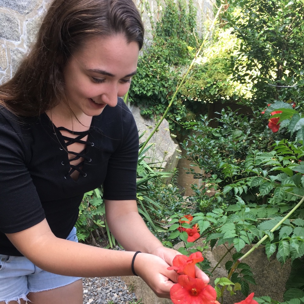 Meet your Posher, Nicole