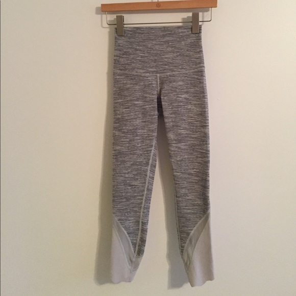 Lululemon Wunder Under Crop Roll Down Mesh - Picture 5 of 8