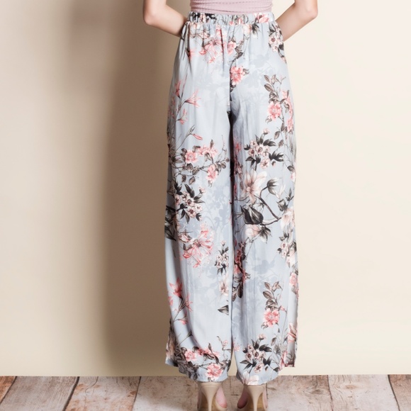 Floral Open Wide Leg Pants - Picture 3 of 4