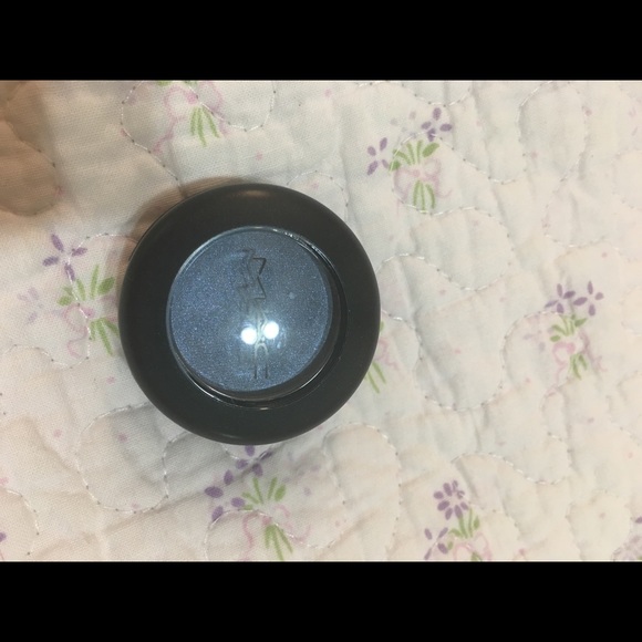 MAC Cosmetics Makeup - Mac Parisian Skies Eyeshadow MAC Cosmetics Makeup - Mac Parisian Skies Eyeshadow