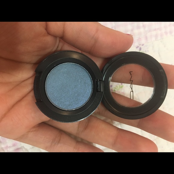 MAC Cosmetics Makeup - Mac Parisian Skies Eyeshadow MAC Cosmetics Makeup - Mac Parisian Skies Eyeshadow
