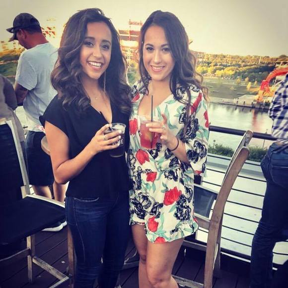 Meet your Posher, Felicia - Picture 1 of 1