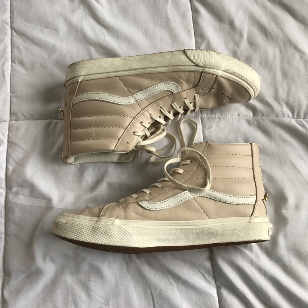 Sk8-Hi Vans - Barely Worn
