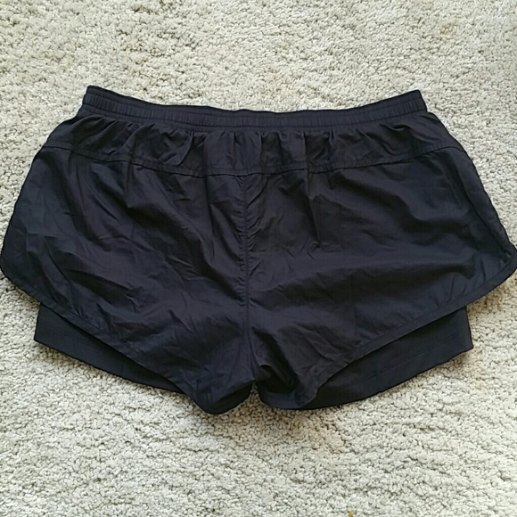 Victoria's Secret VSX sport short size S - Picture 4 of 7