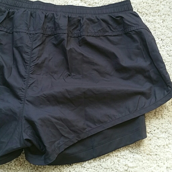 Victoria's Secret VSX sport short size S - Picture 5 of 7