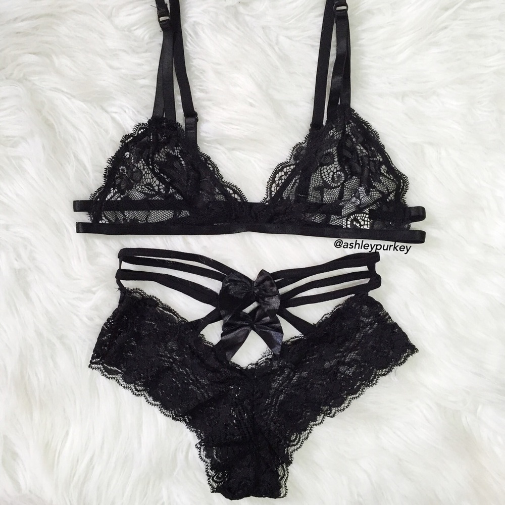 Black lace bralette bow panty set - Picture 1 of 3