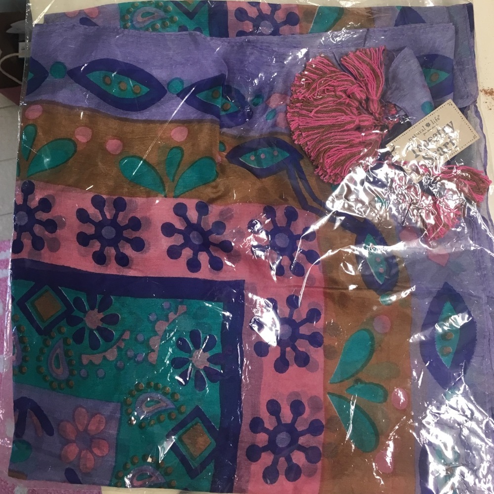 Tapestry scarf
