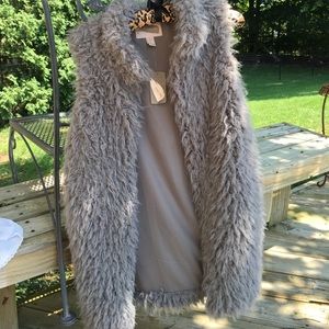 Oversized grey fuzzy vest