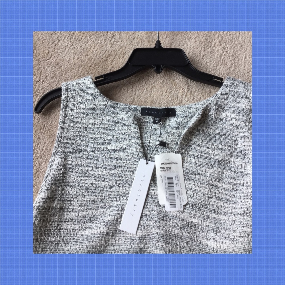 NWT Sanctuary top with hi-lo hem - Size M