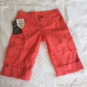 Hiking Capri ⭐️ BRAND NEW