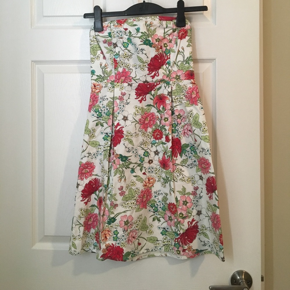 Floral Strapless dress