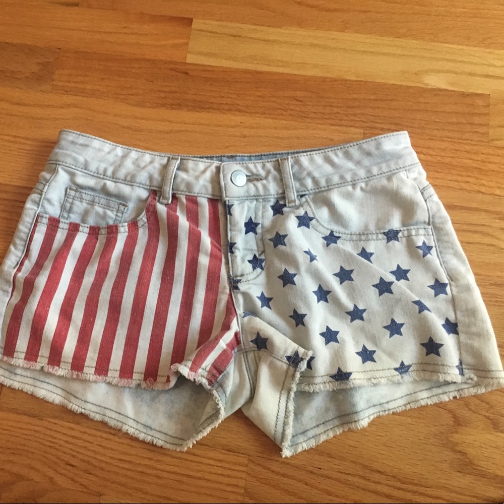 love, fire (brand) Shorts