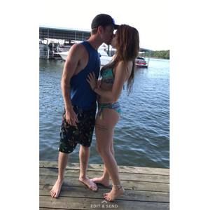 Meet your Posher, Chloe