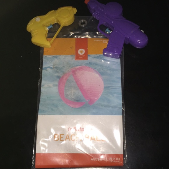 💦 NWT Hello Kitty Pool Toy Bundle 💦 - Picture 4 of 4