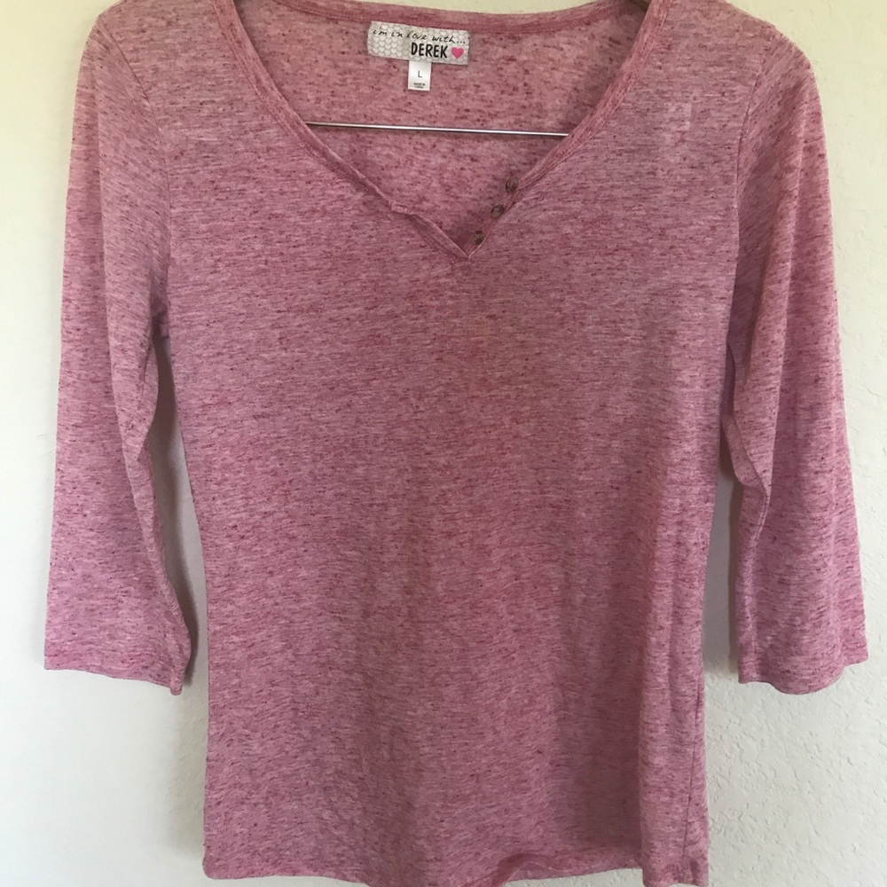 Light pink & white v neck shirt elbow sleeves