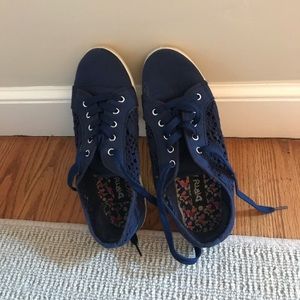 Navy blue size 6.5 shoes with lace
