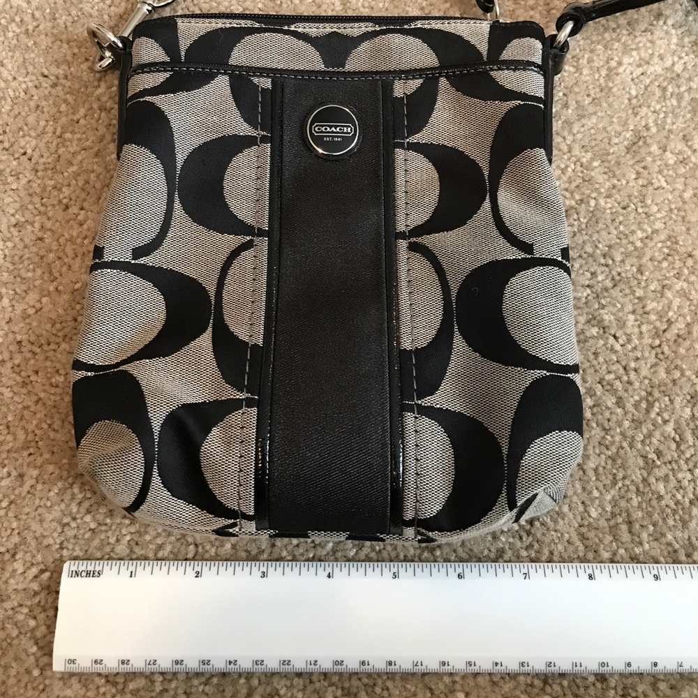 Coach Crossbody bag! - Picture 6 of 7