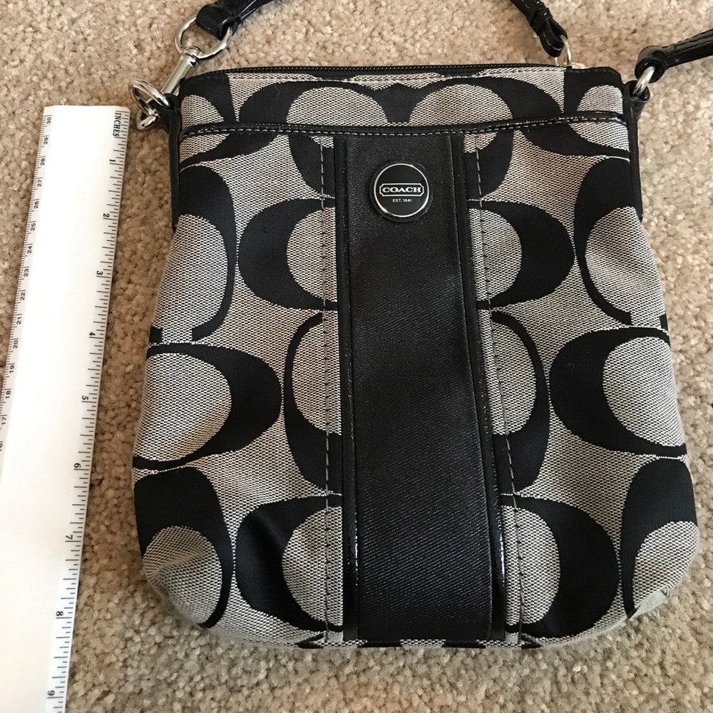 Coach Crossbody bag! - Picture 7 of 7