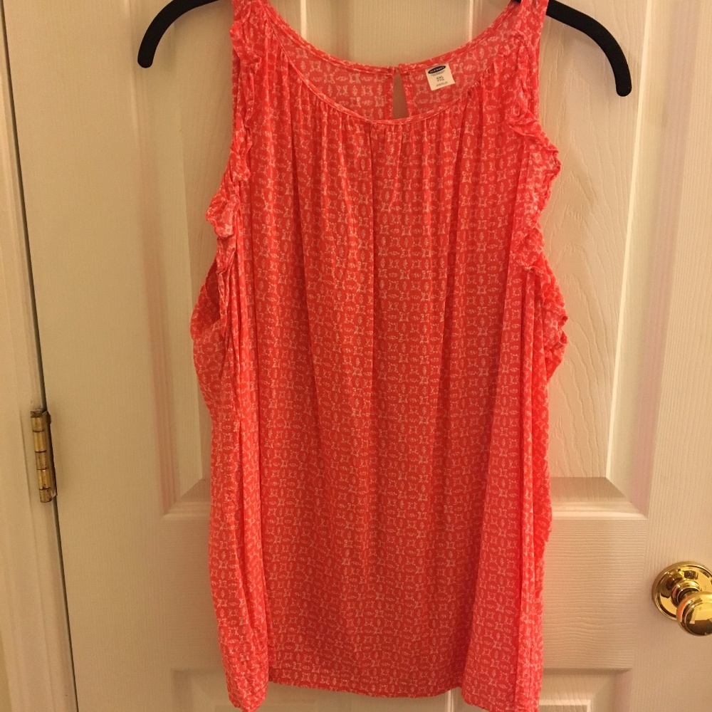 Size XXL coral with white pattern tank top