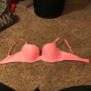 Victoria Secret Pink Light Lift Bra