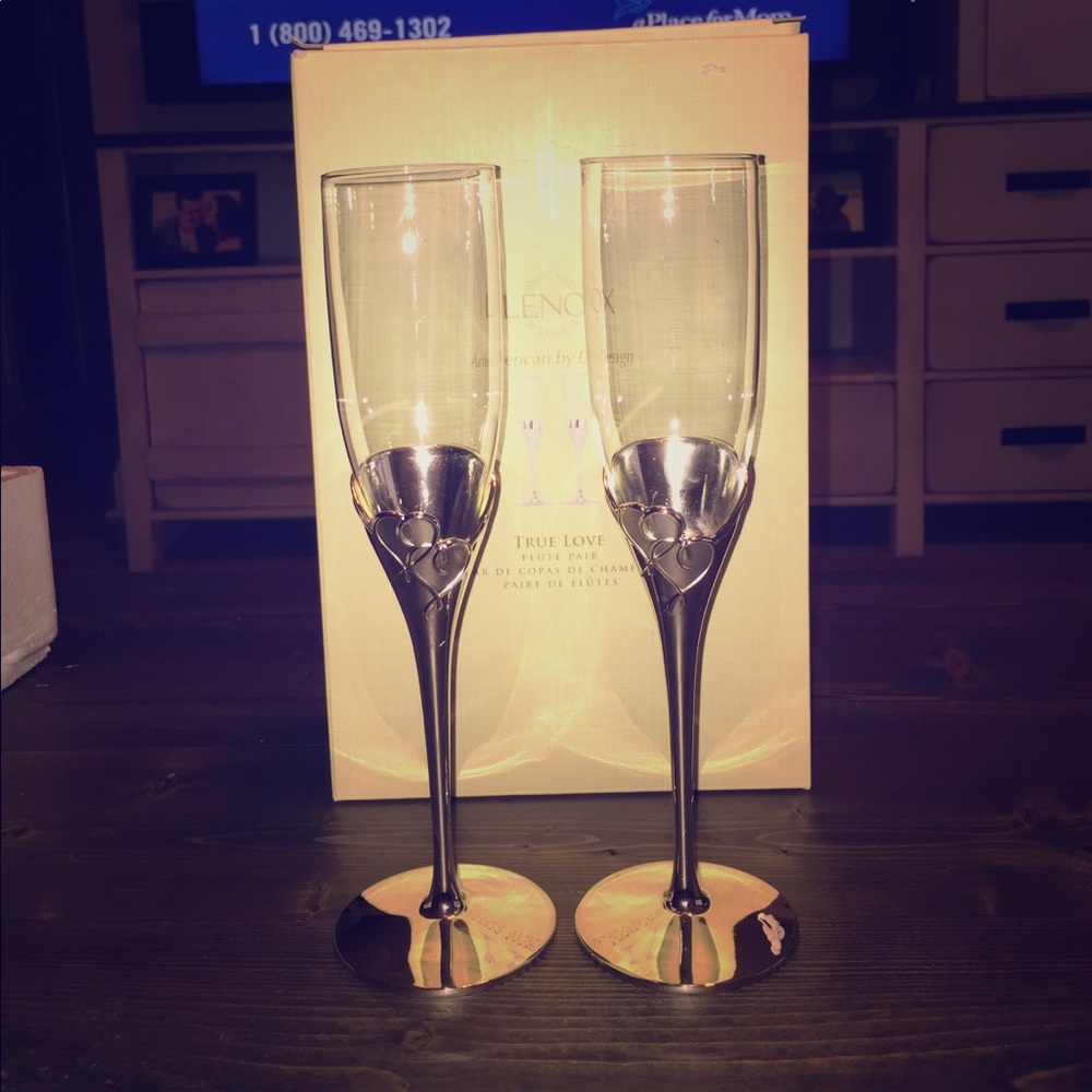True love wedding glasses