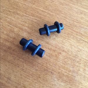Size 6 Gauge with stoppers. Cleaned and sanitized!