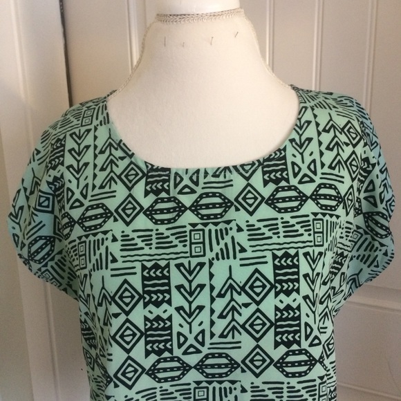 Three Ena Mint & Black Aztec Pattern Shirt - Picture 4 of 4