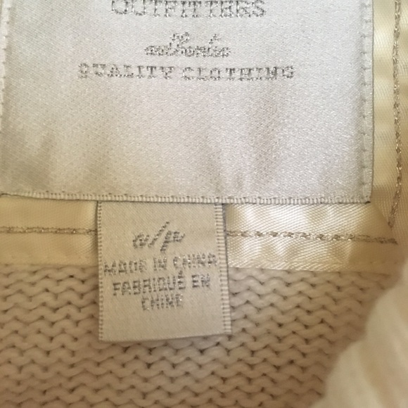 Warm Winter Sweater - Picture 2 of 3