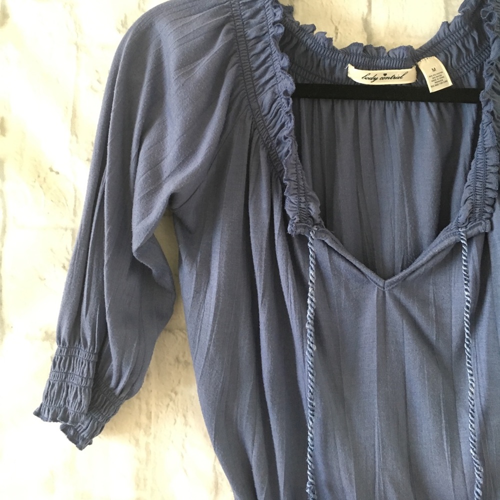 Fun summer top ! - Picture 5 of 5