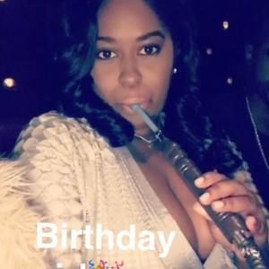 Meet your Posher, Ashia