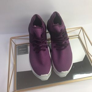 Adidas Tubular Running shoe Sz 9.5 NWOT