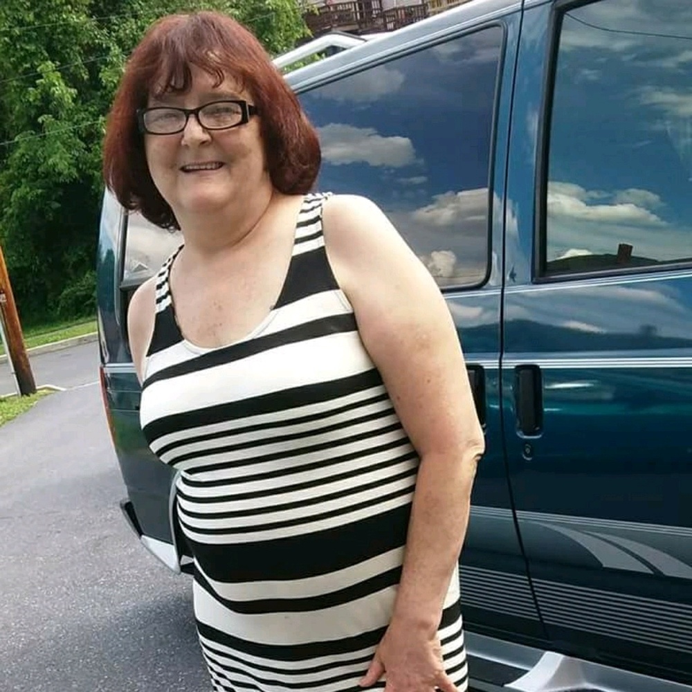 Meet your Posher, Carole