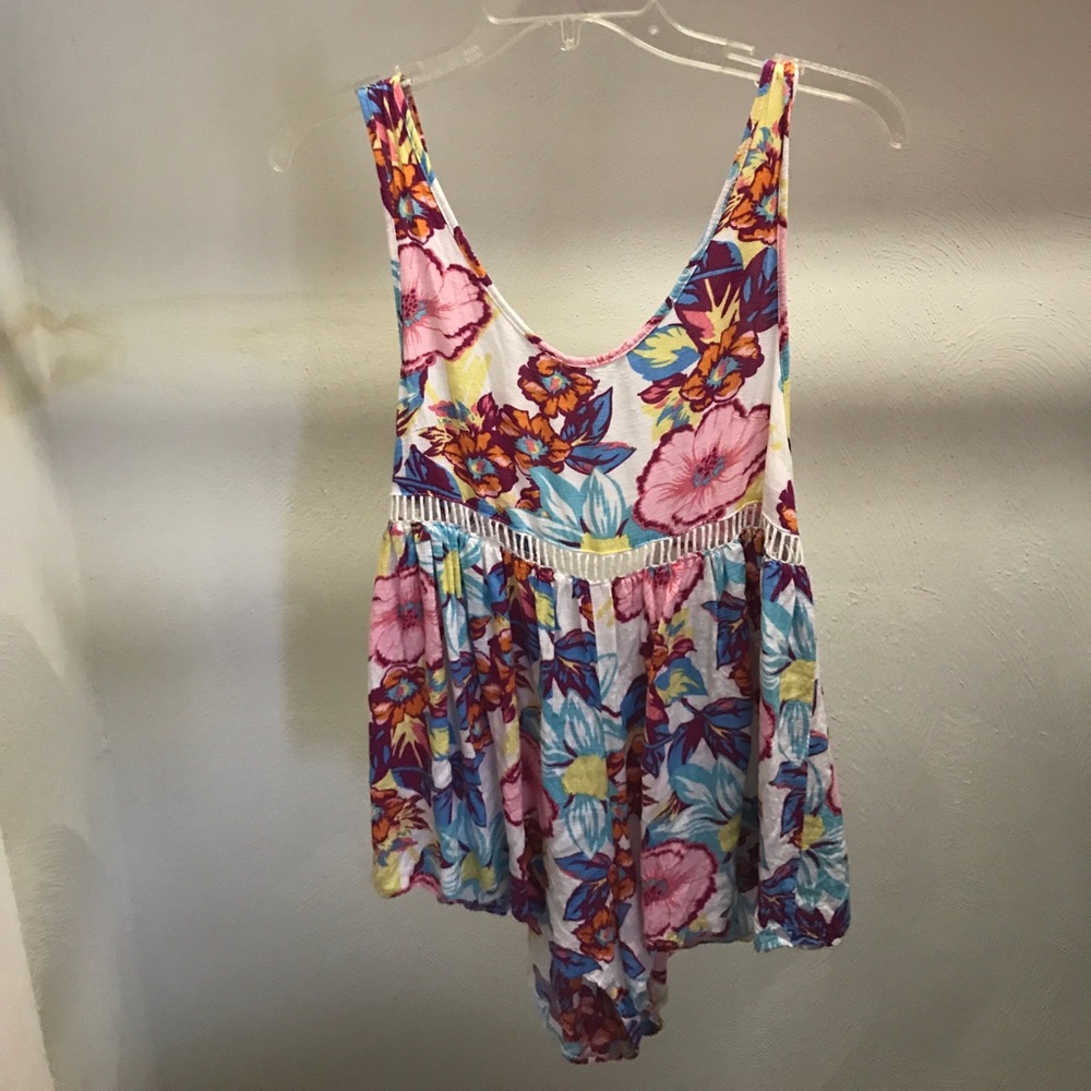 Floral romper, minimal wear
