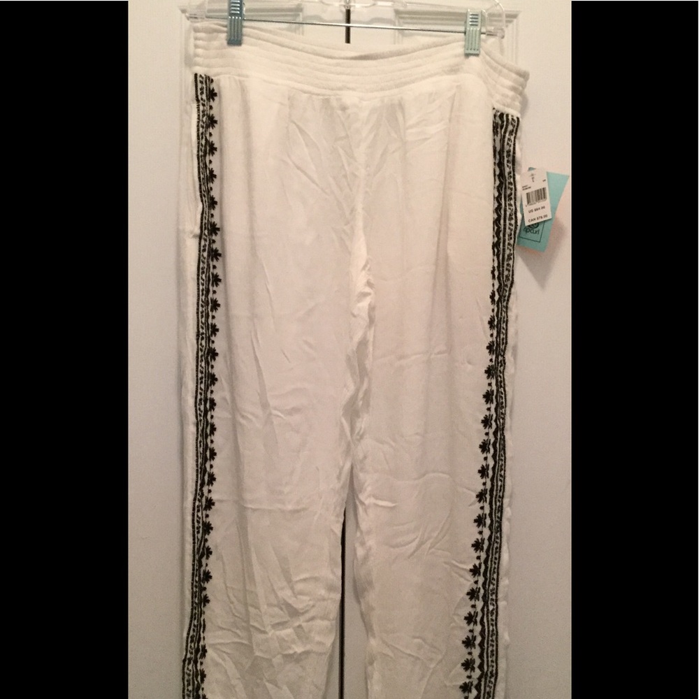 Rip Curl Tank Top and Pants 🏄‍♀️🏊‍♀️ - Picture 3 of 8